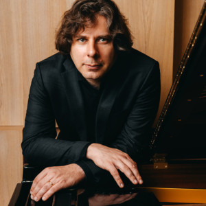 Marek Szlezer